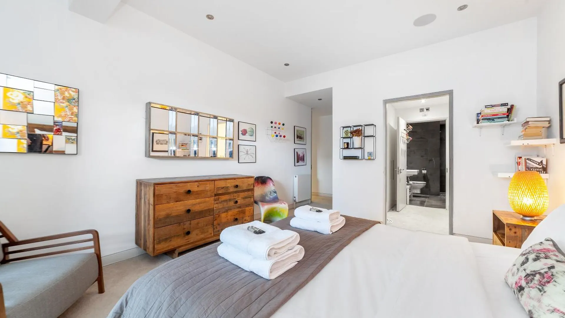 Charming 3Br Shoreditch Duplex Loft With Balconies London Apartment